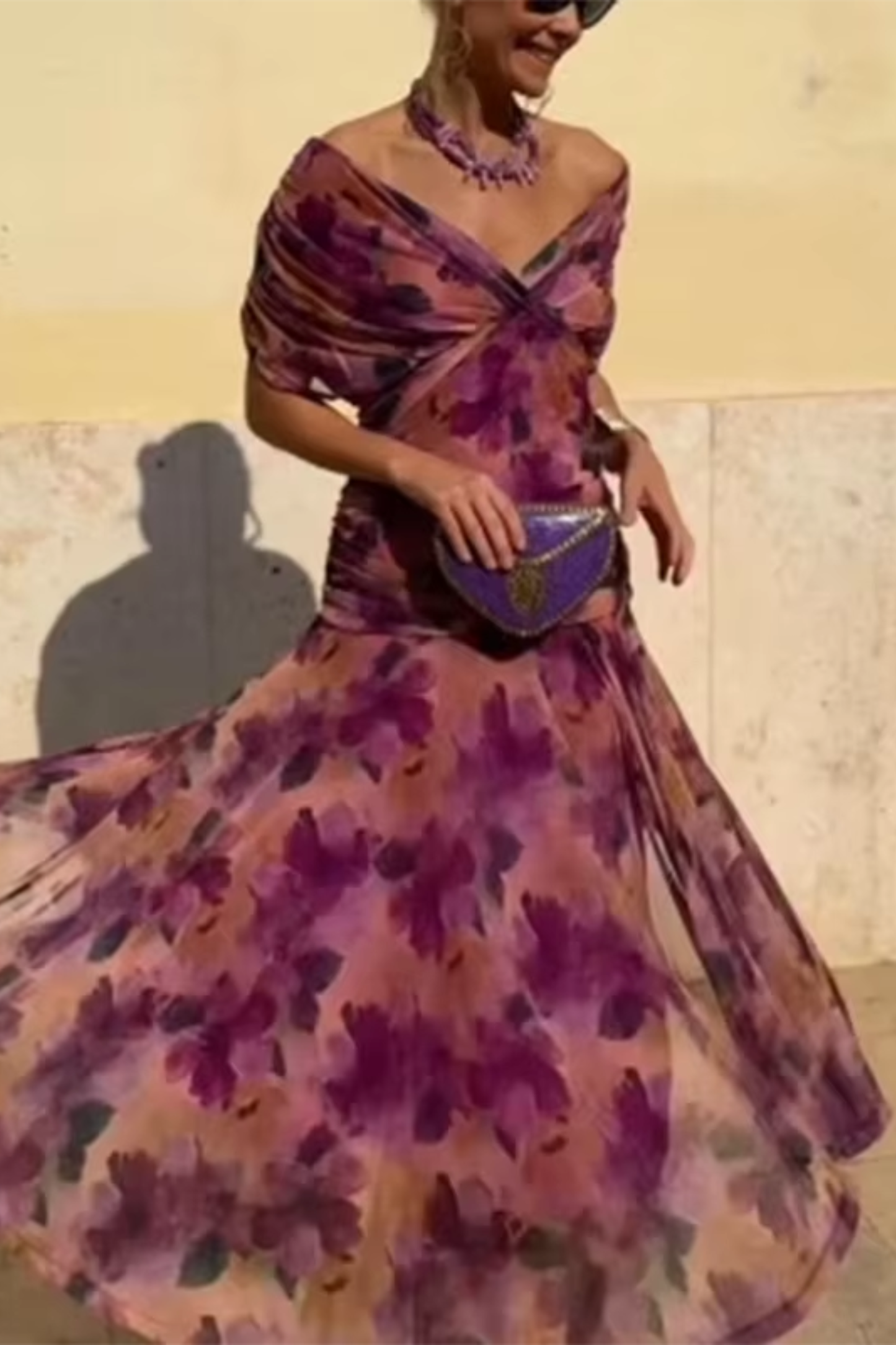 Louise | Elegante abito lungo da festa con scollo a V