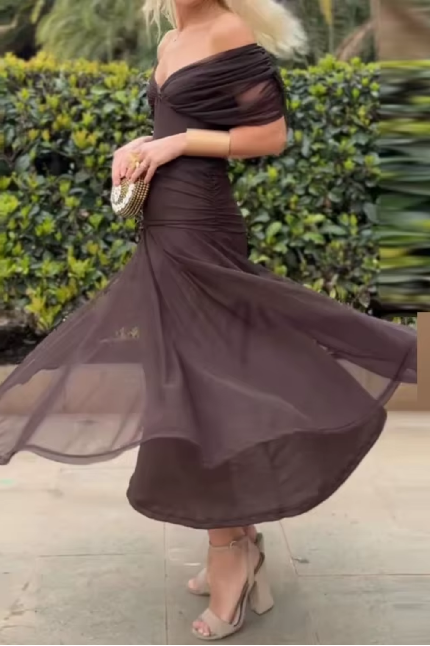 Louise | Elegante abito lungo da festa con scollo a V