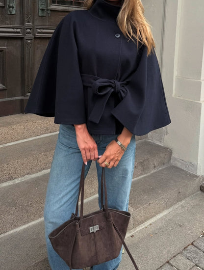 Chloe | Bunda ve stylu ponča s vysokým límcem