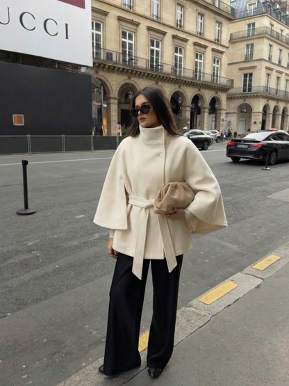 Chloe | Bunda ve stylu ponča s vysokým límcem